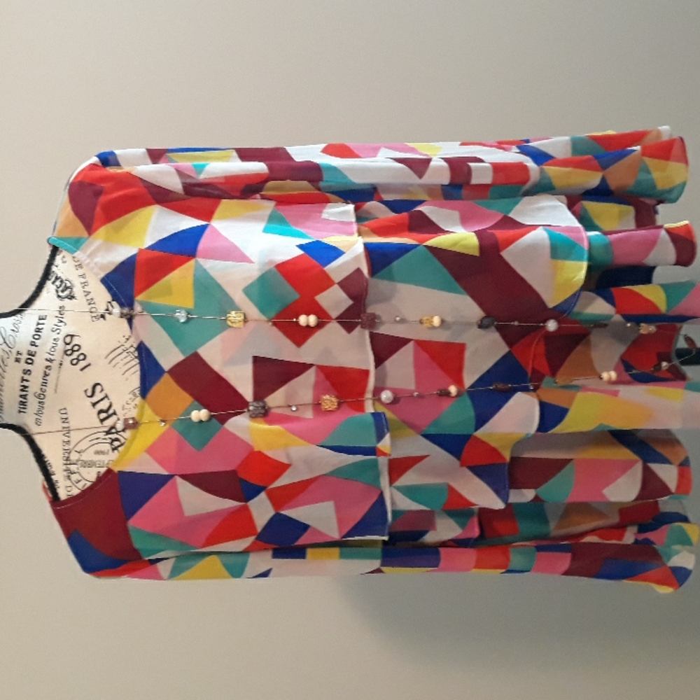 V Cristina Colorful Geometric Blouse - Picture 2 of 7